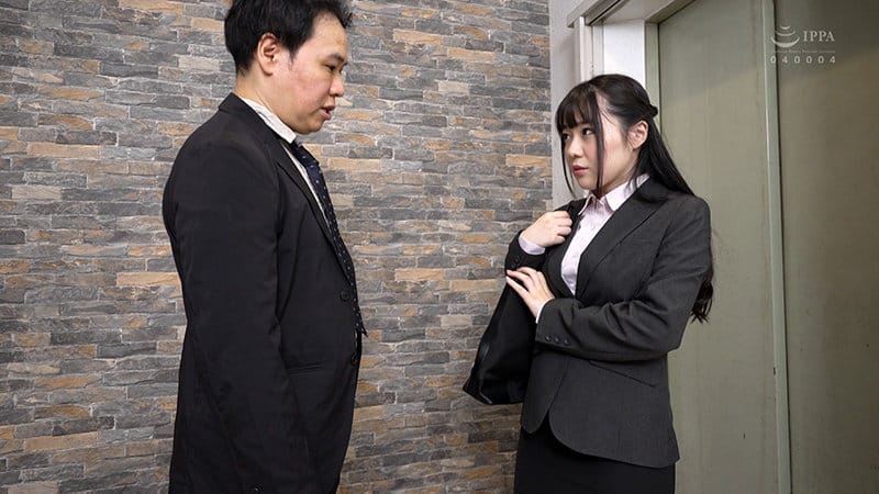 【美人OL×監禁】パンスト破られ手マンされちゃう！エロい指使いに感じて大きなオッパイを揺らして悶えてしまうｗ