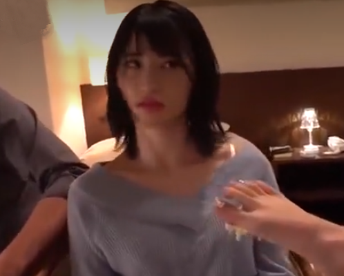 【美人お姉さん×ペニバン責め】上下のお口にサオを突っ込まれ抵抗しながら感じちゃう！次々ハメられ汗だくでイカされるｗ