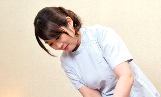 【ムッチリ熟女×激イキ】手マン責めにオッパイをプルプルさせながら感じちゃう！騎乗位で繋がると自分からお尻をクネらさるｗ