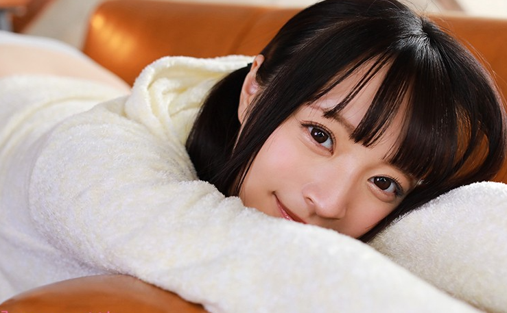 【Debut】瑞々しいカラダを男に解きほぐされる一部始終！少し硬い笑顔が快楽に塗りつぶされ肉棒を奥まで打ち付けられ喘ぐｗ