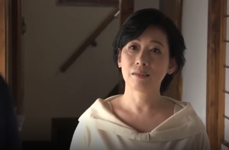 『そこダメぇ♡』久々のチ●ポに”メスの本能”が目を覚ます！義理の息子の性欲を古びたマ●コで受け止める五十路熟女の交尾！