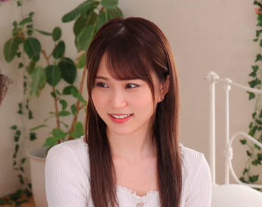 【色白美少女×デビュー作】恥ずかしそうにアソコを見せつける仕草がたまらない！ピンク色の乳首も美味しそうｗ