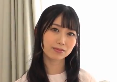 【美人奥さん×お掃除フェラ】童貞君のクンニにエビ反りになって感じちゃう！お返しに生ハメしてザーメン抜いてあげるｗ
