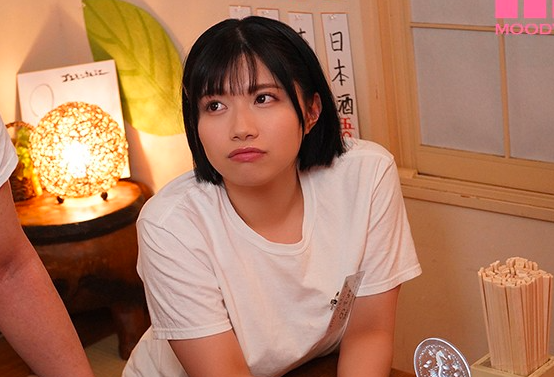 【美少女×手マン責め】バックや騎乗位でオッパイをプルプルさせながらハメられちゃう！最後はたっぷり種付けされてしまうｗ