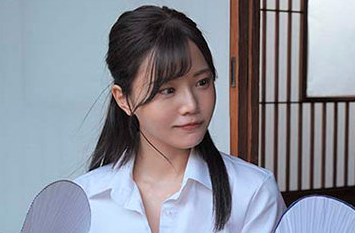 【淫乱美女×手コキで誘惑】騎乗位で繋がると自分からお尻を振り乱しちゃう！グイグイ締め付けイカせてしまうｗ