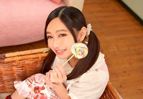 【貧乳娘×中出し】クンニ責めされ細い体をくねらせながらイッテしまう！お返しにお口で他人棒を硬くしてあげるｗ