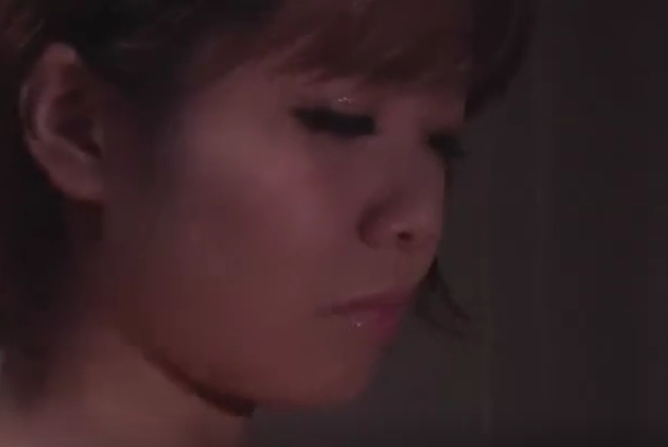 【美人奥さん×やられ放題】たくさんの男たちに無理やりハメられる！上下のお口にザーメン注入されドロドロ状態ｗ