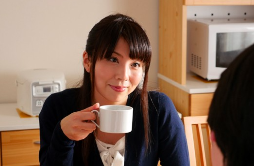 【淫乱奥さん×アナルがパックリ】マングリ返しで手マンされイッテしまいそう！バックからお尻の穴を突かれて狂っちゃうｗ
