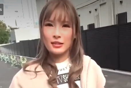 【淫乱お姉さん×クンニ責め】バックからパコられて背中を反らせて悶えちゃう！激しく突かれてエロいイキ顔さらしてしまうｗ
