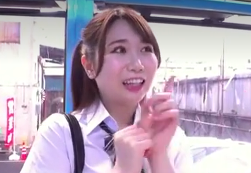 【デカ尻美少女×びしょ濡れ】大股開きでアソコを舐められ腰をヒクヒクする！正常位でハメられ淫らなアへ顔しちゃうｗ