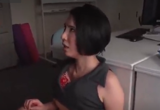 【ムチムチ熟女×強制フェラ】パンスト破られ乱暴に手マンされ感じちゃう！濡れたままバックでハメられイカされるｗ