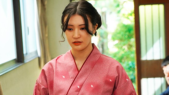 【美人女将×バイブ責め】たくさんのサオで次々バックからハメられちゃう！ザーメンぶっかけられ体中ドロドロｗ