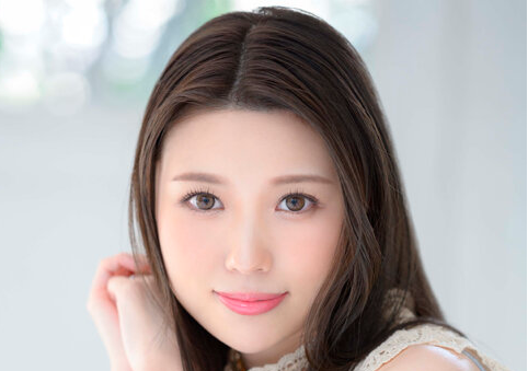 【色白美女×お掃除フェラ】立ったままハメられ背中を反り返して感じちゃう！正常位で突かれてたっぷり種付けされてしまうｗ