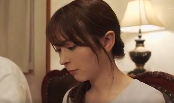 【若奥さん×中出し】無理やりエロい舌遣いでクンニされ抵抗できなくなっちゃう！「やめてッ！」と言いながら感じてしまうｗ