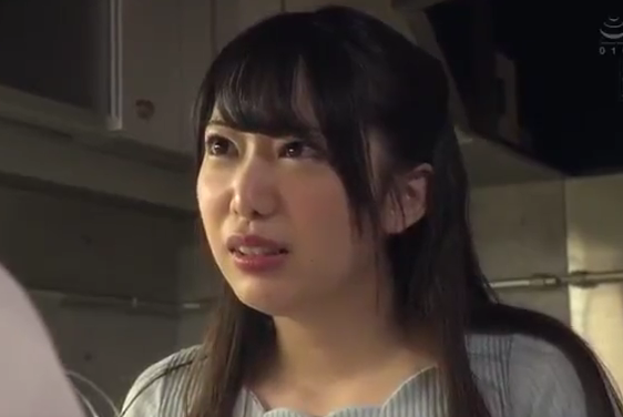 【若奥さん×NTR】エロい音を響かせながら他人棒をしゃぶっちゃう！バックでハメられ「イッちゃう！」と叫んでしまうｗ